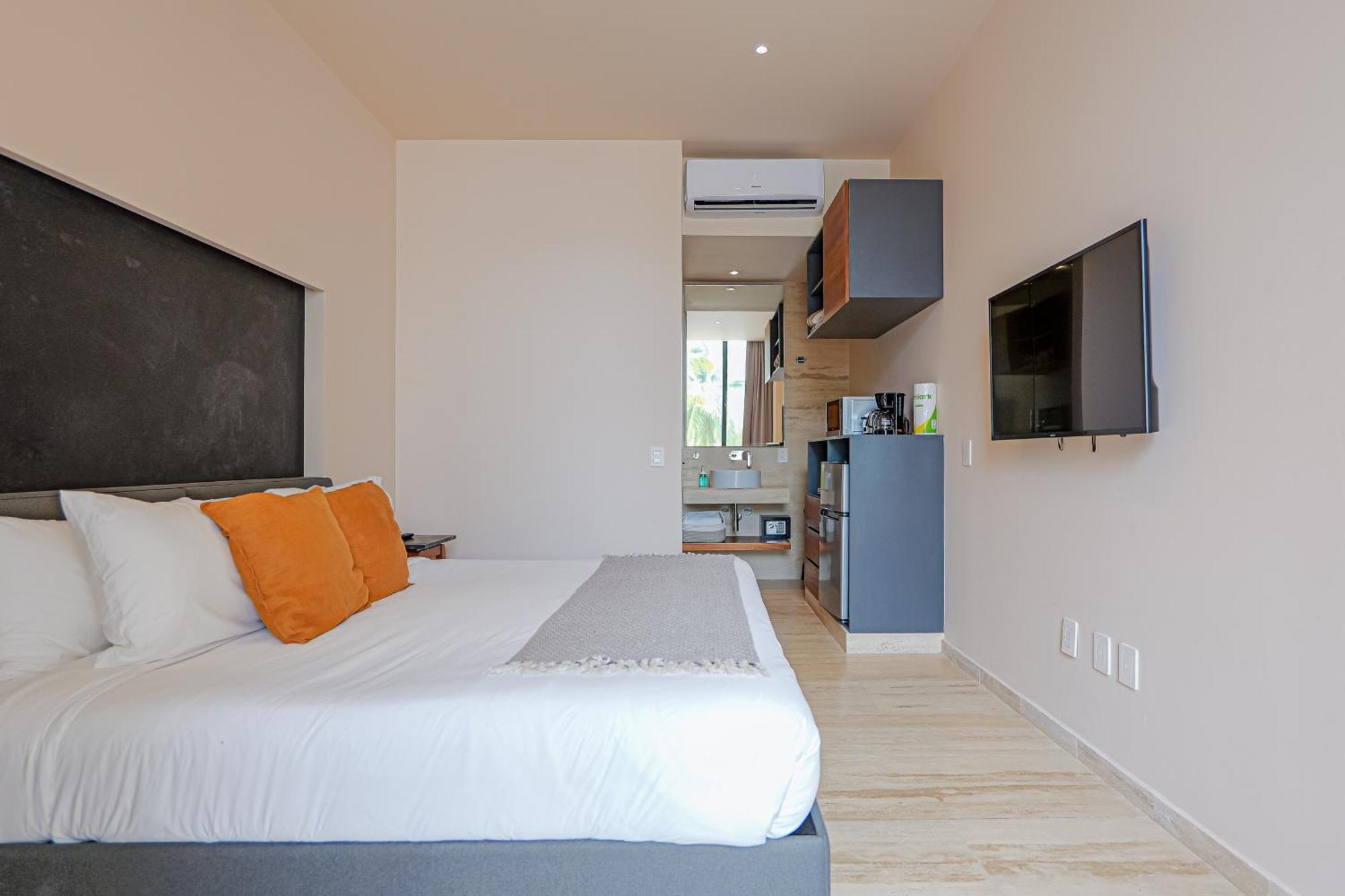 Ceren Luxury # 203b * Playa del Carmen